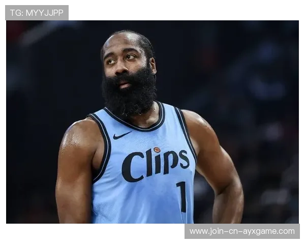 哈登突破上篮轻松搞定,快船稳稳占上风